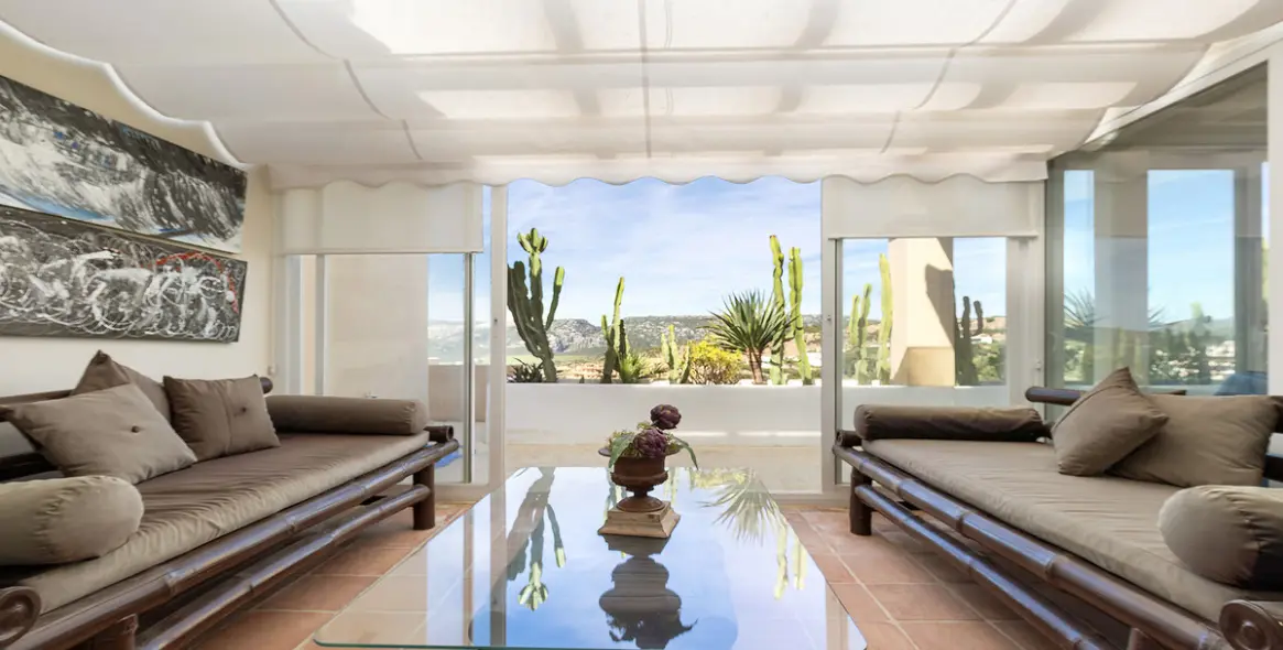 Sale of penthouse in Doña Julia 1