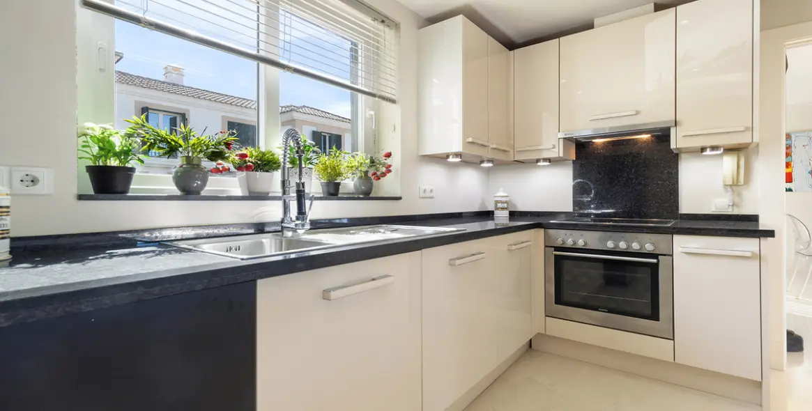 Sale of penthouse in Doña Julia 14