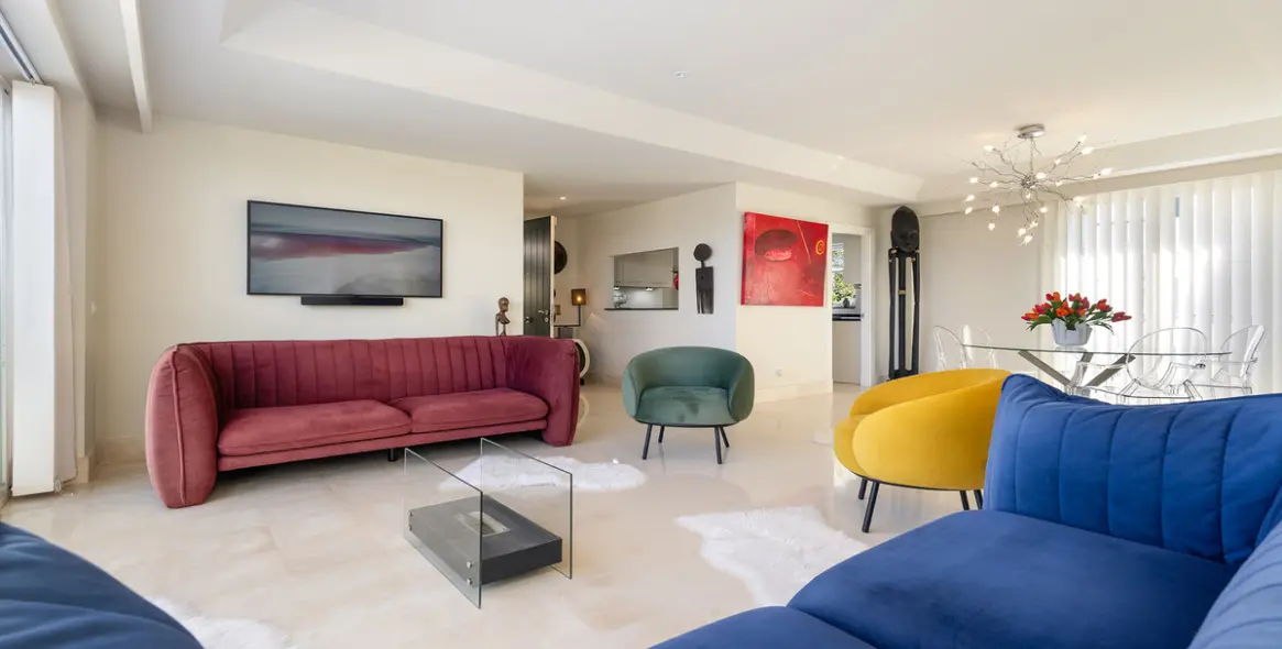 Sale of penthouse in Doña Julia 18