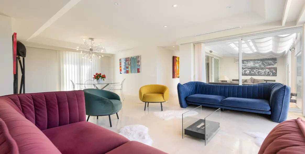 Sale of penthouse in Doña Julia 20