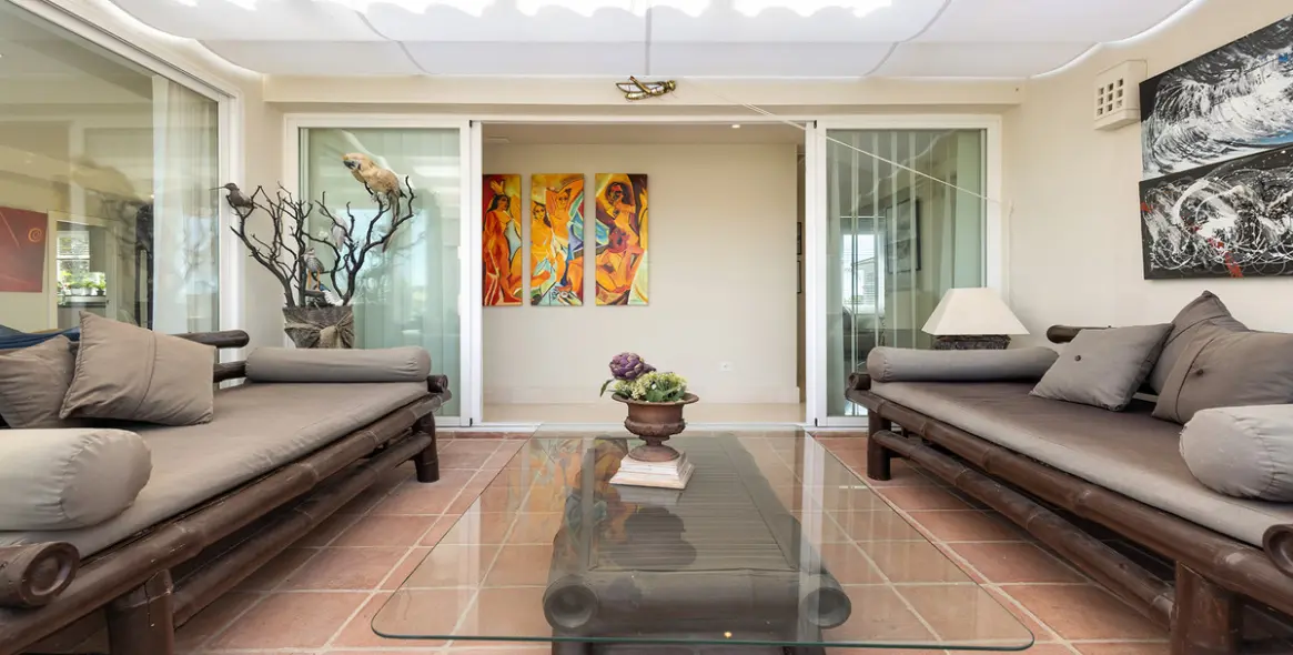 Sale of penthouse in Doña Julia 21