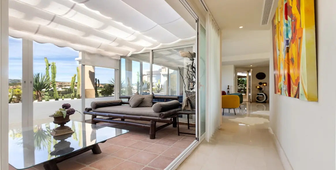 Sale of penthouse in Doña Julia 22