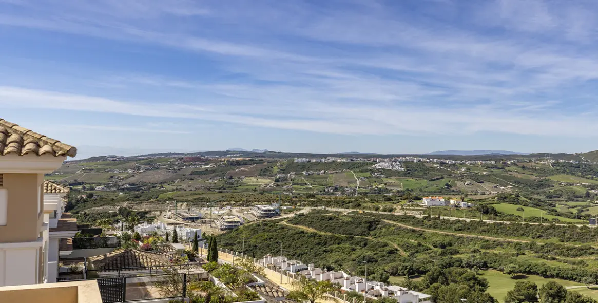 Sale of penthouse in Doña Julia 26