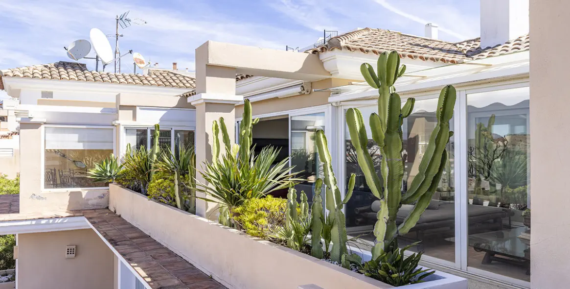 Sale of penthouse in Doña Julia 27