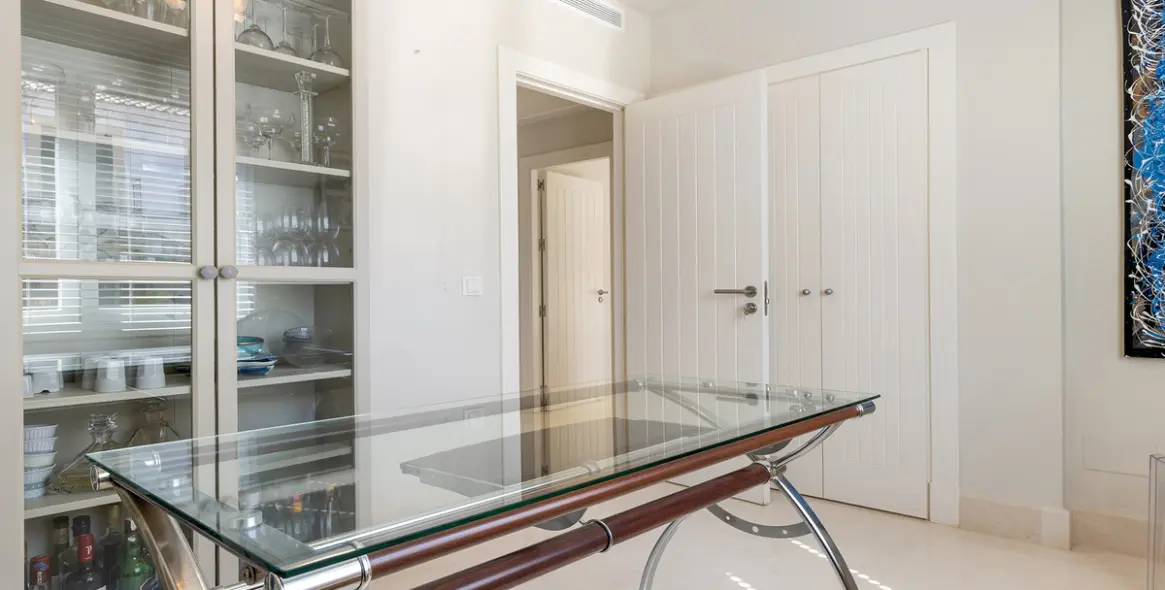 Sale of penthouse in Doña Julia 37