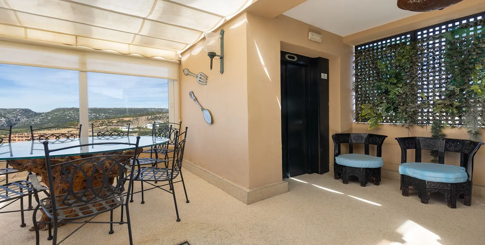 Sale of penthouse in Doña Julia 10