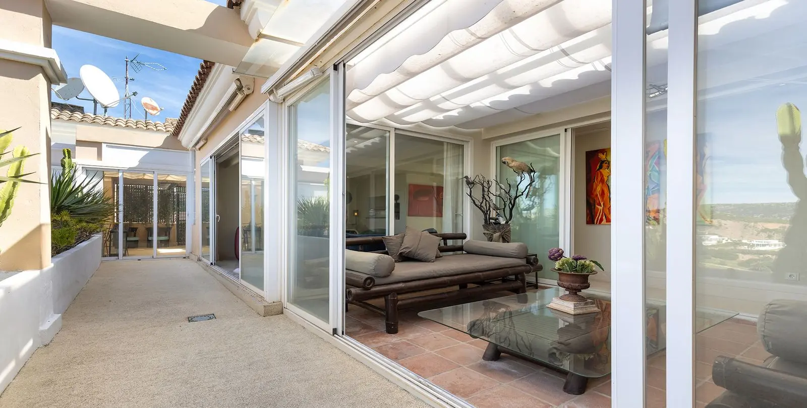 Sale of penthouse in Doña Julia 23