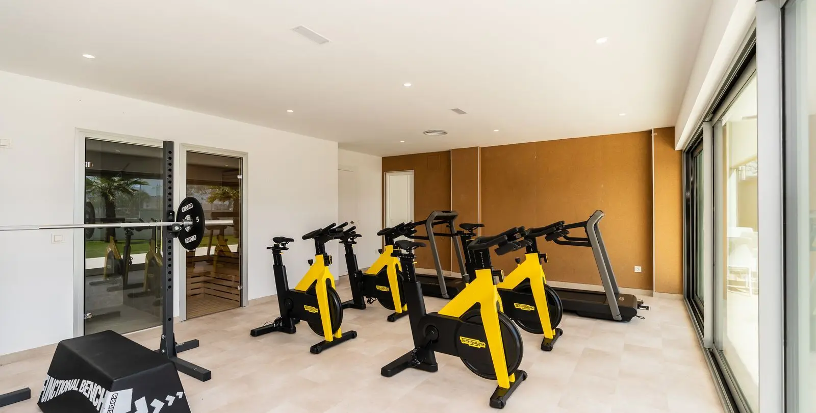 Sale of middle floor apartment in Estepona 27