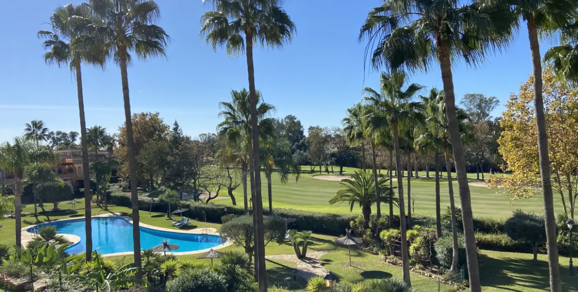 Sale of townhouse in Guadalmina Baja 24