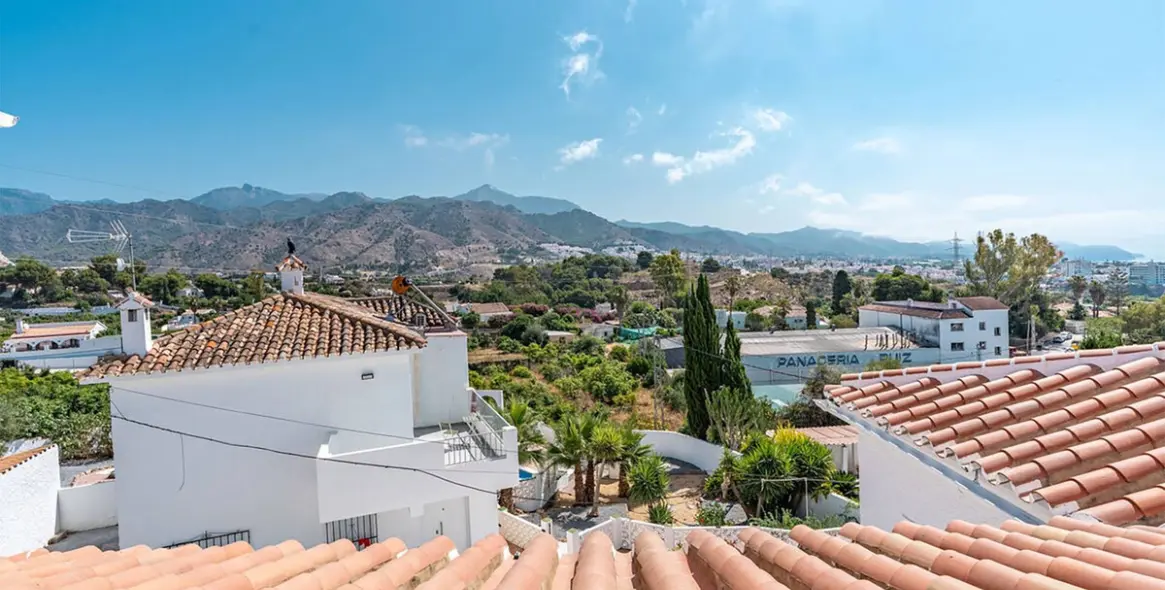 Продажа  отдельно стоящей виллы в Nerja 4