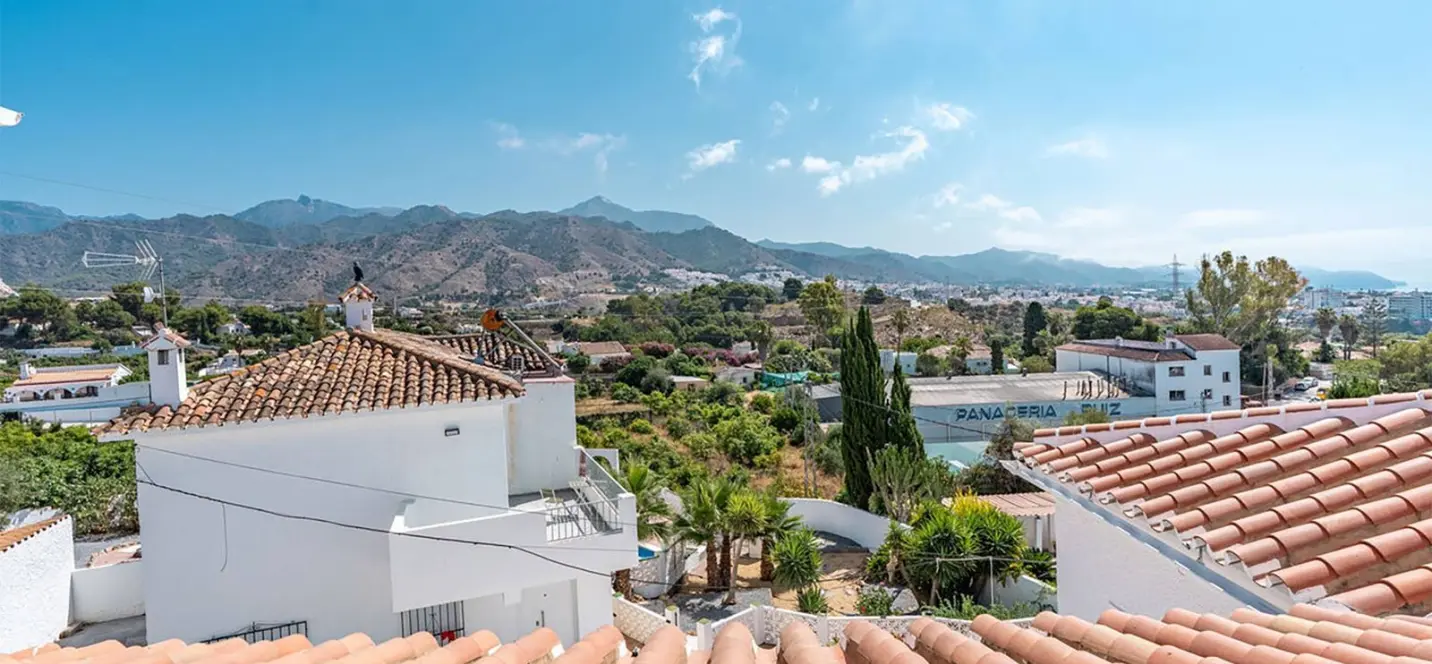 Sale of detached villa in Nerja 3