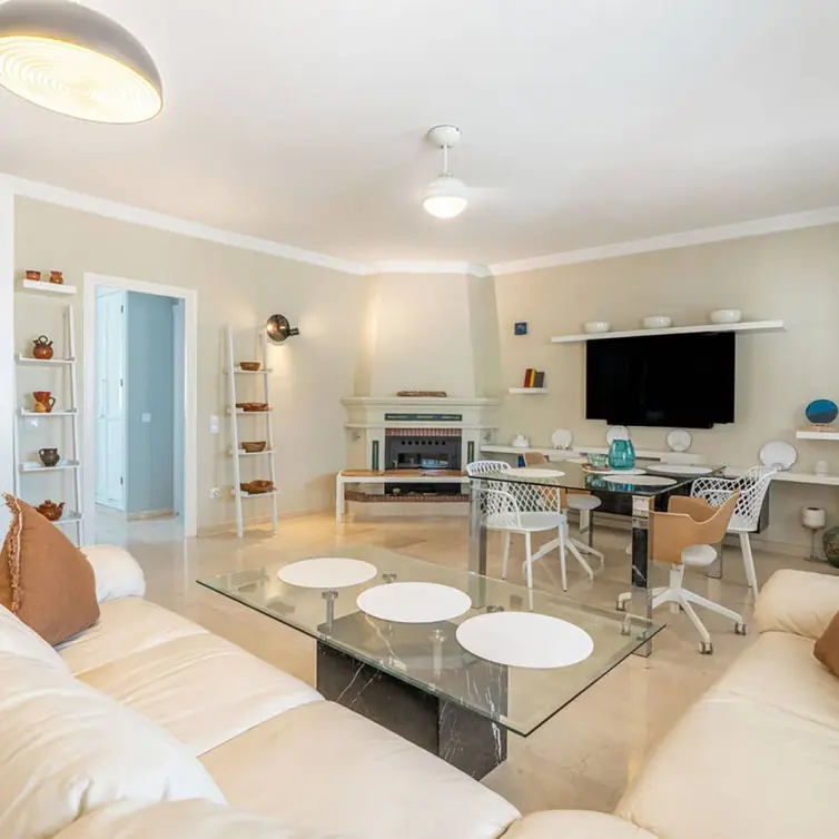 Sale of detached villa in Nerja