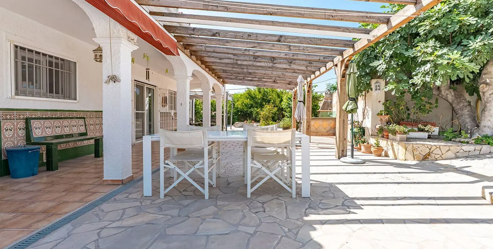 Продажа  отдельно стоящей виллы в Nerja 19