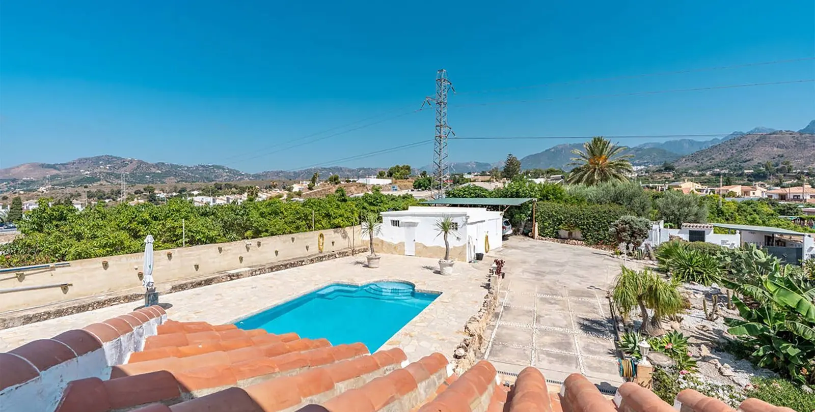 Продажа  отдельно стоящей виллы в Nerja 27