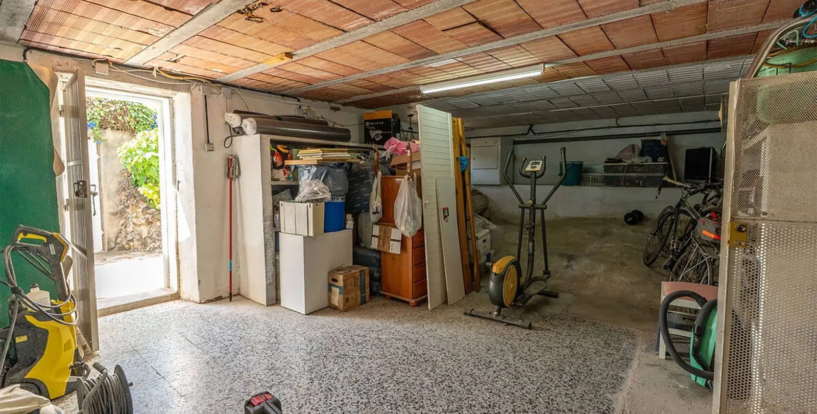 Продажа  отдельно стоящей виллы в Nerja 40