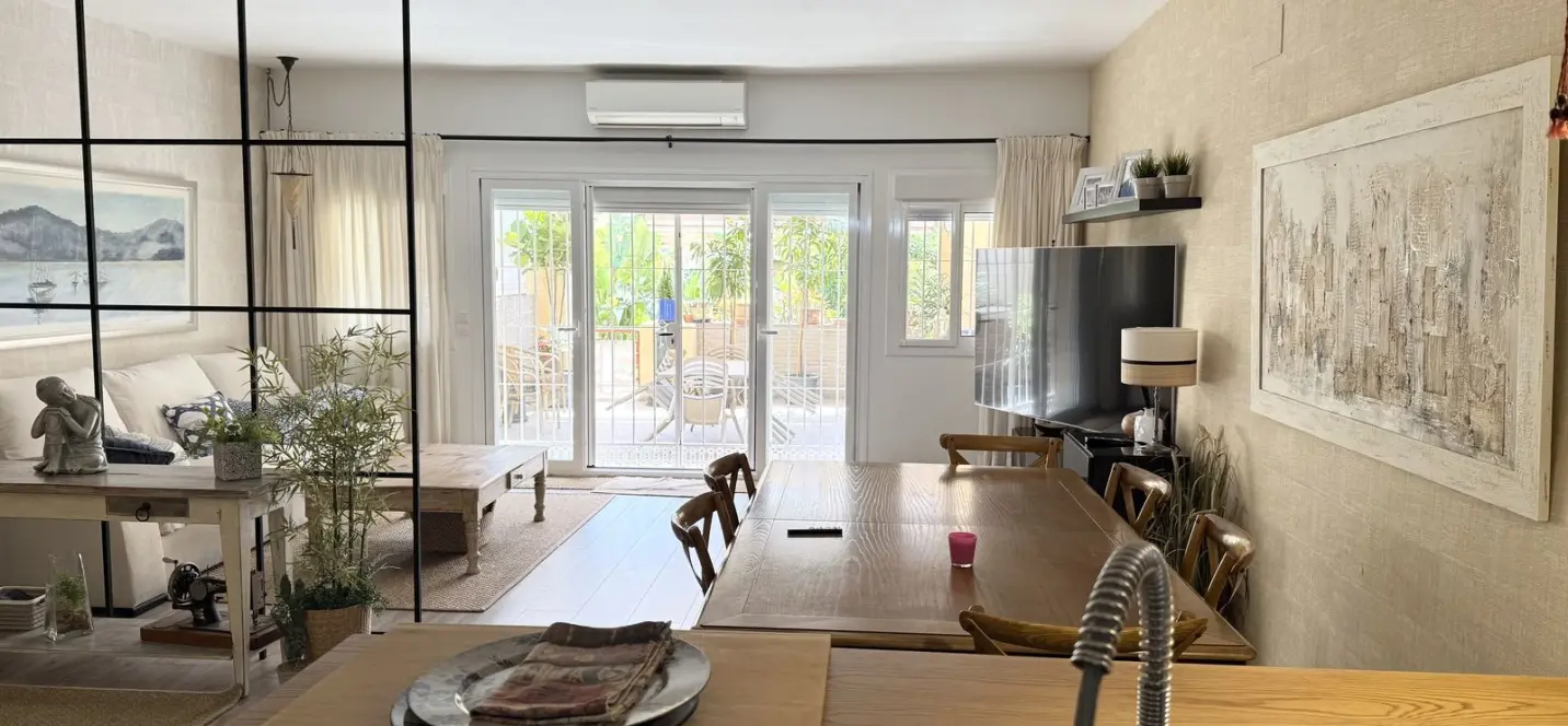 Sale of detached villa in Selwo 2