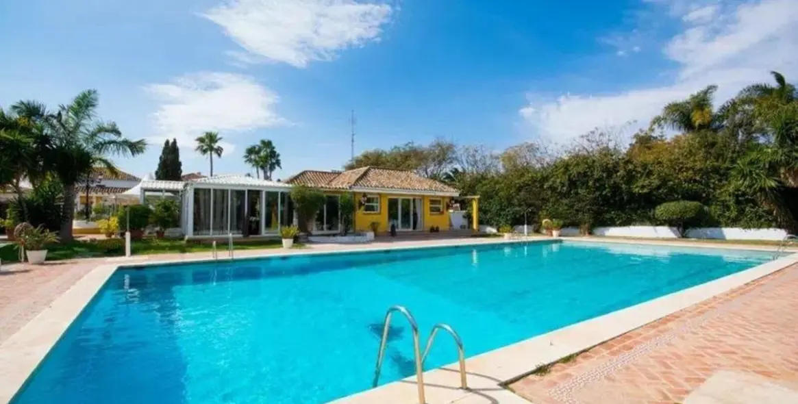 Venta de adosado en Guadalmina Baja 1