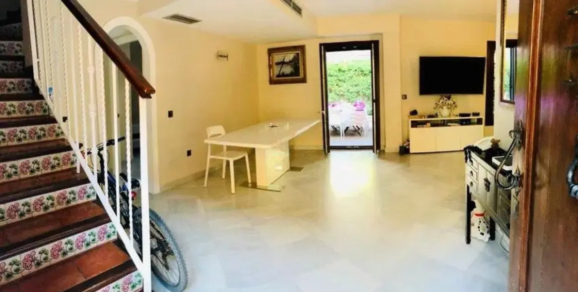 Venta de adosado en Guadalmina Baja 2