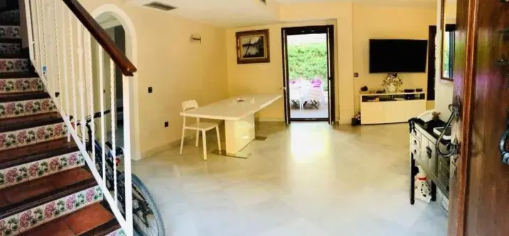 Продажа таунхауса в Guadalmina Baja 1