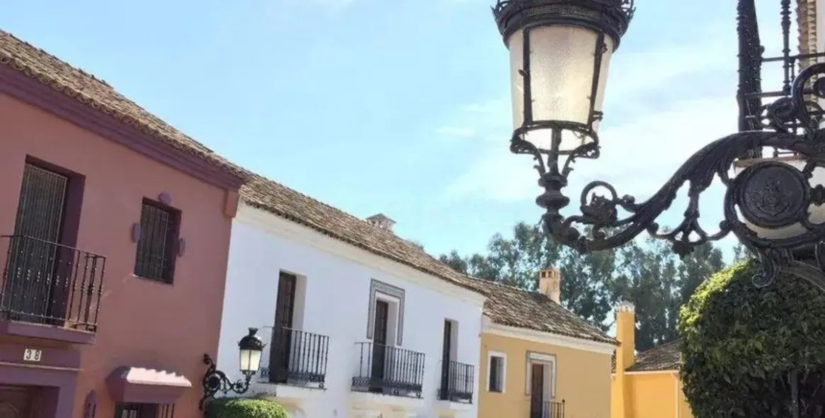 Venta de adosado en Guadalmina Baja 19