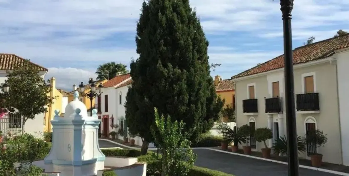 Venta de adosado en Guadalmina Baja 20