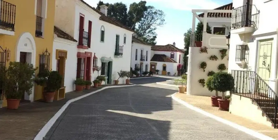 Venta de adosado en Guadalmina Baja 21