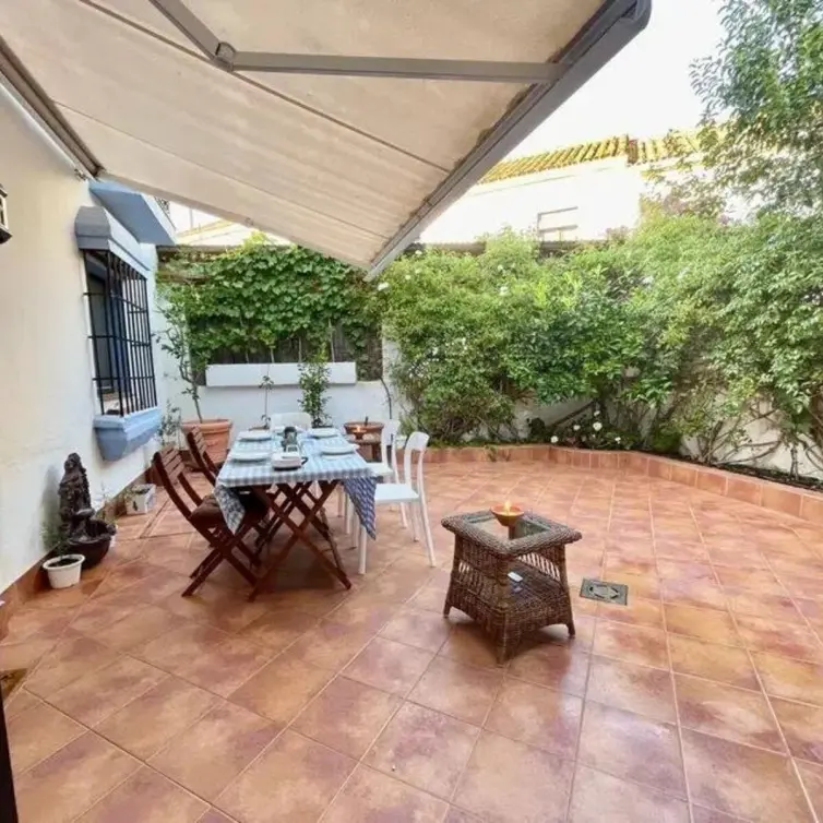 Sale of townhouse in Guadalmina Baja