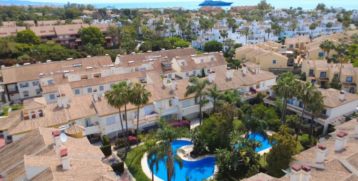 Sale of townhouse in San Pedro de Alcántara 6