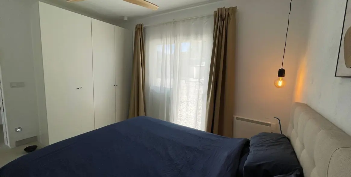 Sale of detached villa in Estepona 19