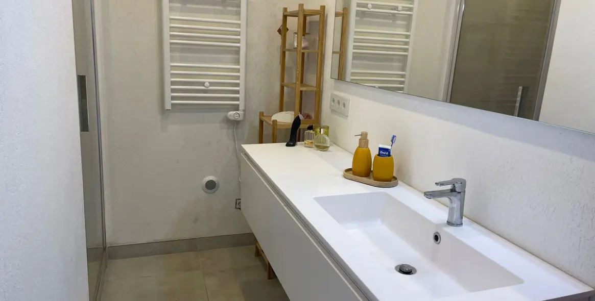 Sale of detached villa in Estepona 20