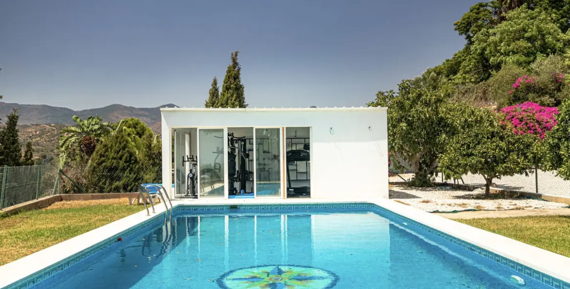 Sale of detached villa in Estepona 22