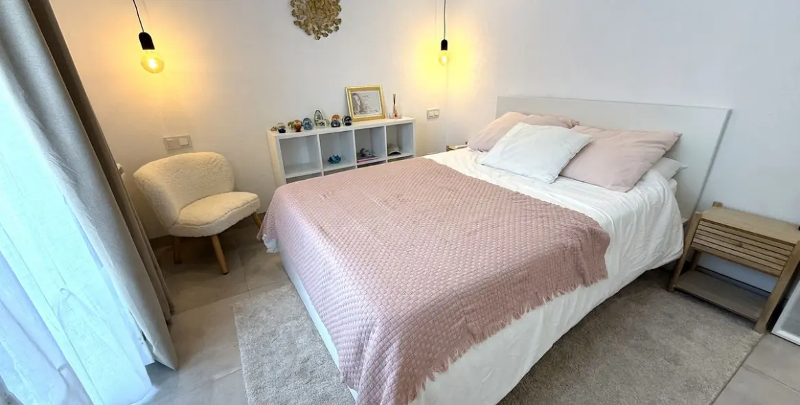 Sale of detached villa in Estepona 42