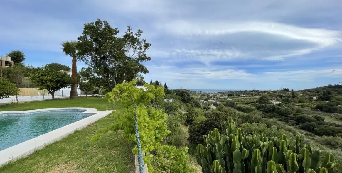 Sale of detached villa in Estepona 71