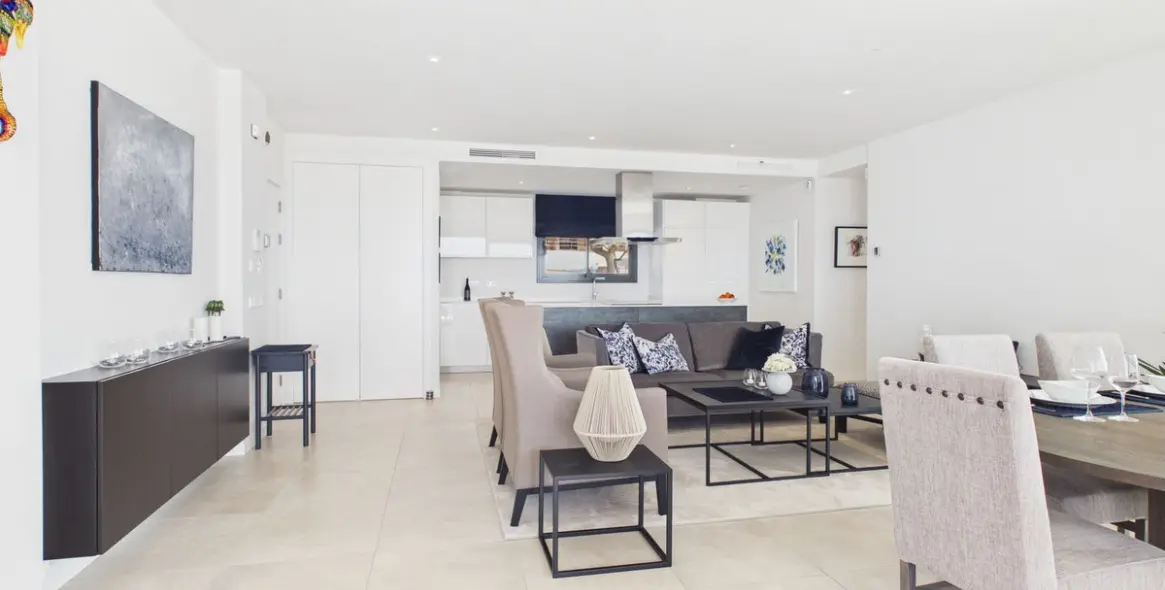 Продажа апартаментов на первом этаже в Estepona 2