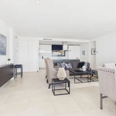 Продажа апартаментов на первом этаже в Estepona