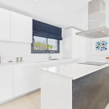 Продажа апартаментов на первом этаже в Estepona