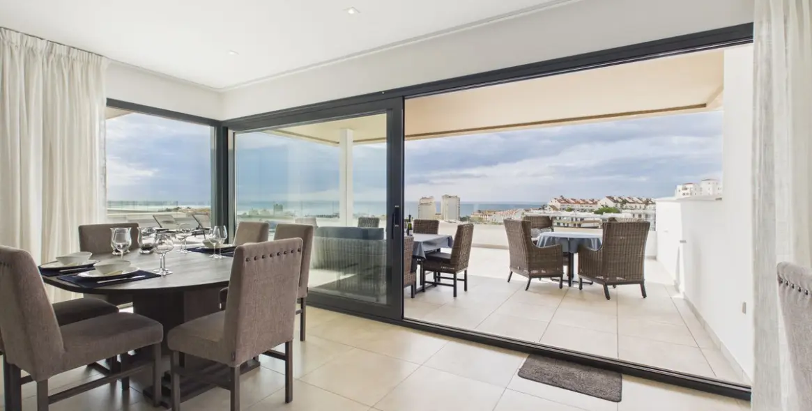 Продажа апартаментов на первом этаже в Estepona 8