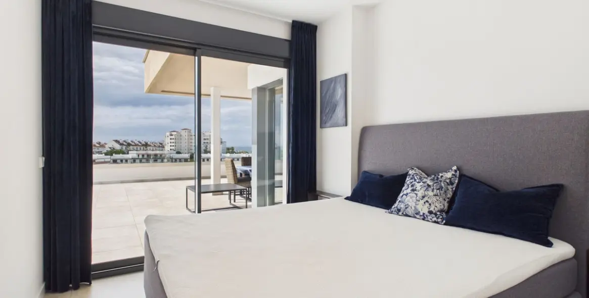 Продажа апартаментов на первом этаже в Estepona 10