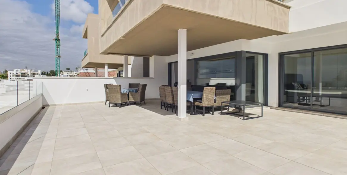 Продажа апартаментов на первом этаже в Estepona 24