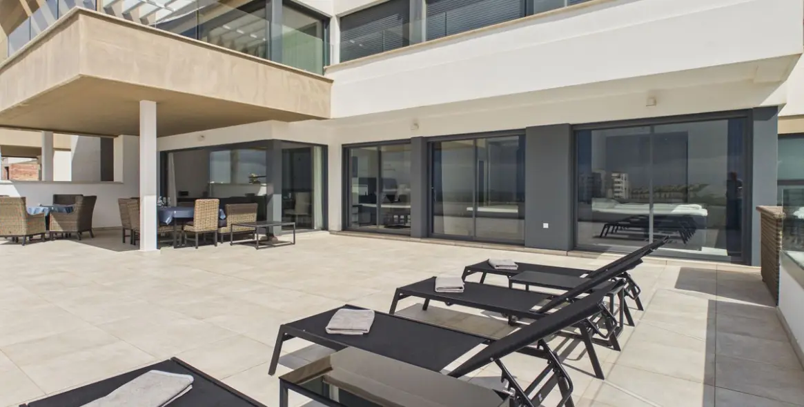 Продажа апартаментов на первом этаже в Estepona 25