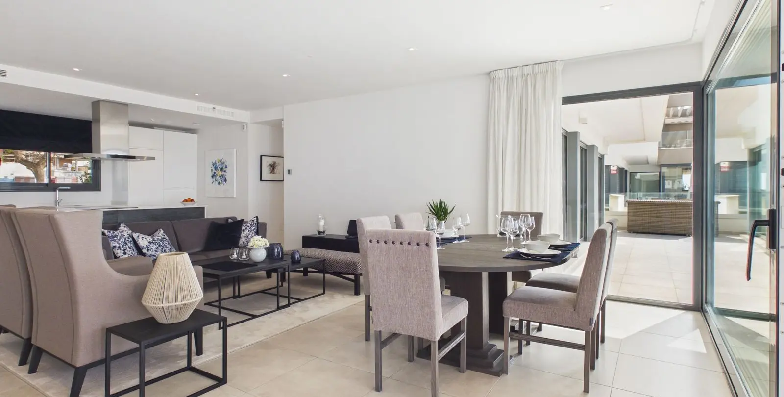 Продажа апартаментов на первом этаже в Estepona 3