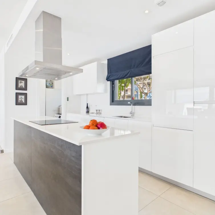 Sale of ground floor apartment in Estepona