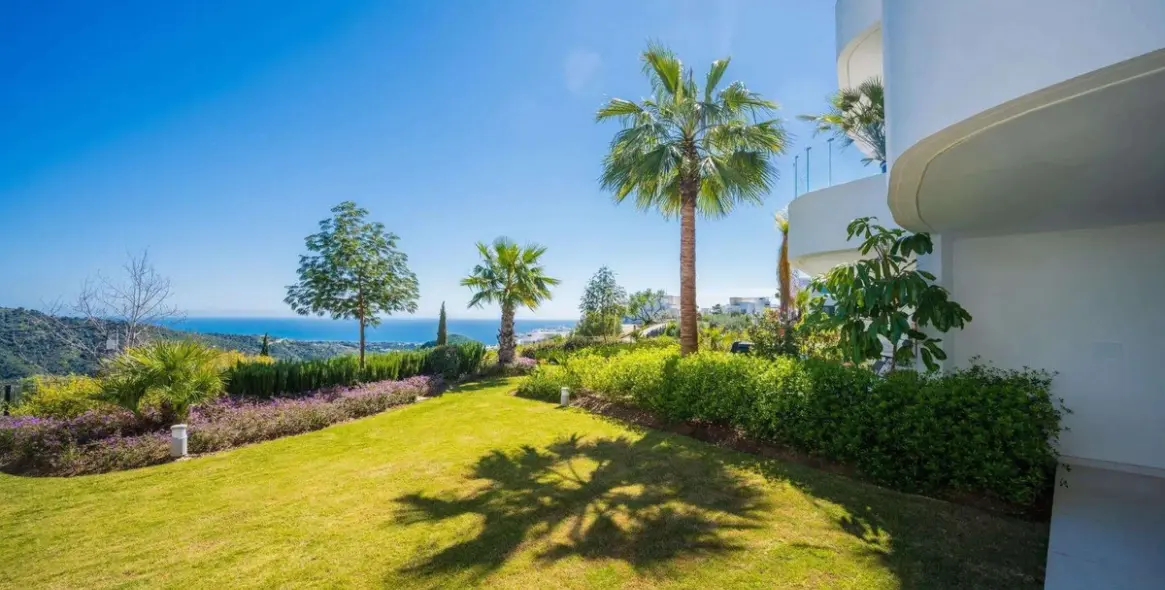 Продажа апартаментов на первом этаже в Marbella 1