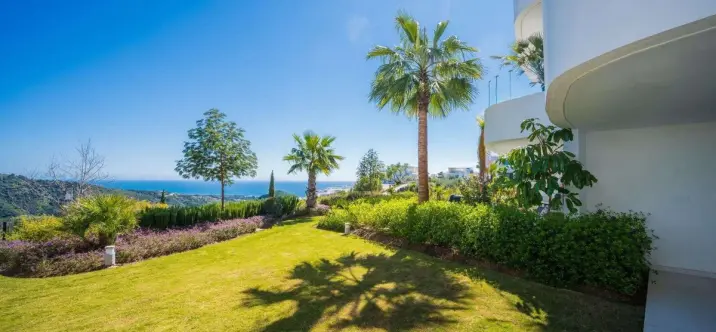 Продажа апартаментов на первом этаже в Marbella 0