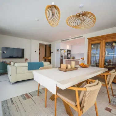 Продажа апартаментов на первом этаже в Marbella