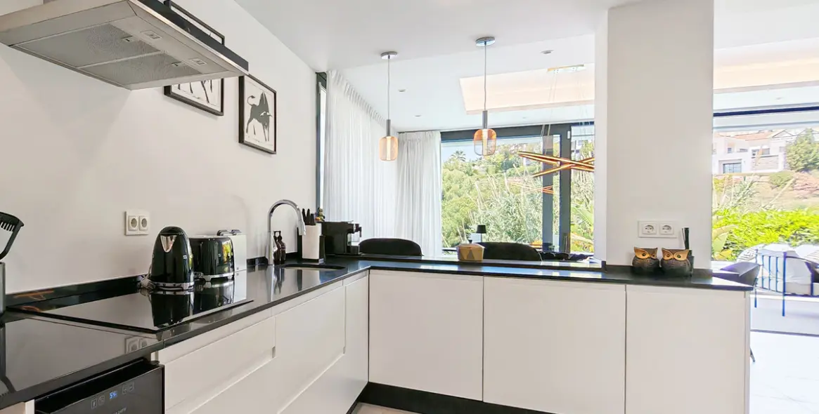 Продажа  отдельно стоящей виллы в Estepona 6