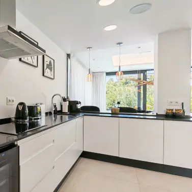 Продажа  отдельно стоящей виллы в Estepona