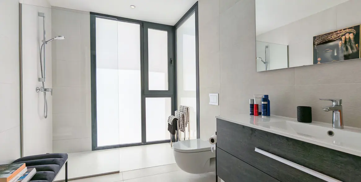 Продажа  отдельно стоящей виллы в Estepona 21