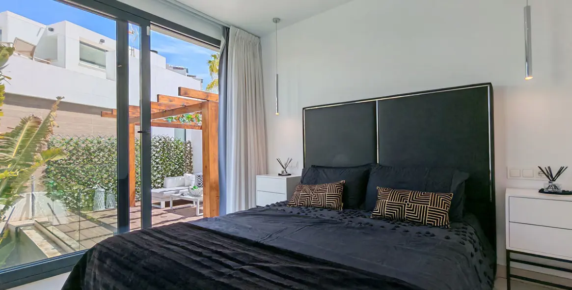 Продажа  отдельно стоящей виллы в Estepona 29