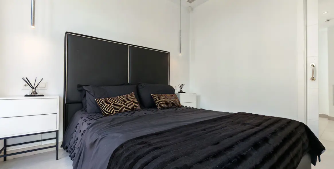 Продажа  отдельно стоящей виллы в Estepona 31